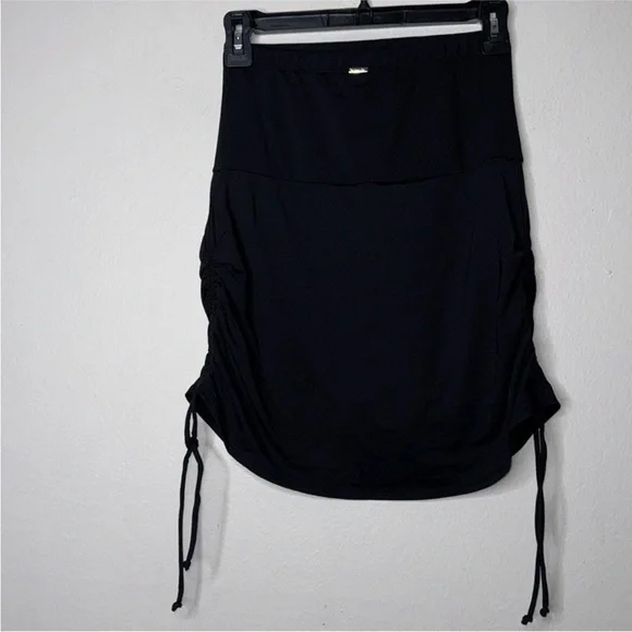 Anne Cole Tummy Control Skirted Bottom
Black Size Medium - Picture 4 of 8